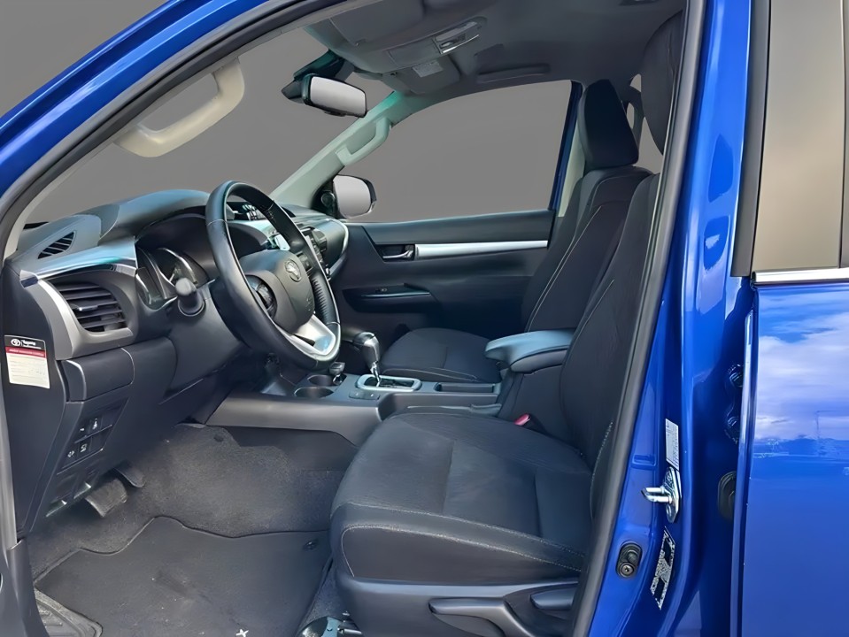 Toyota Hilux 4x4 Double Cab Executive - foto 7