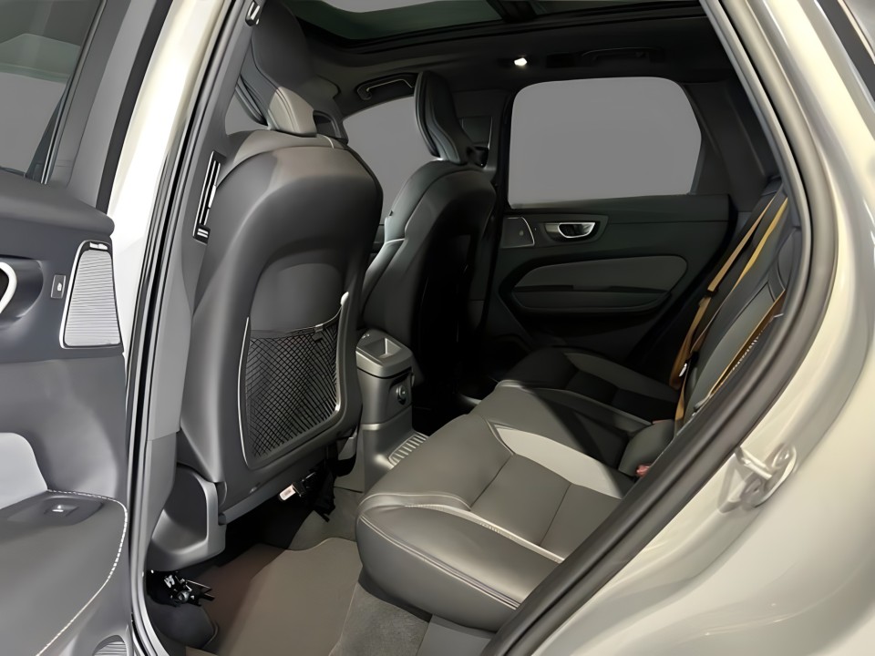 Volvo XC 60 T8 Polestar Engineered Recharge - foto 22