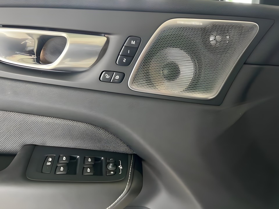 Volvo XC 60 T8 Polestar Engineered Recharge - foto 27