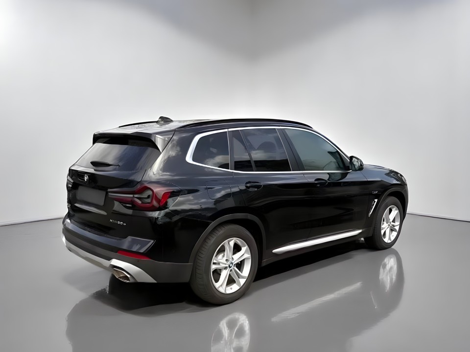 BMW X3 xDrive30e (2)