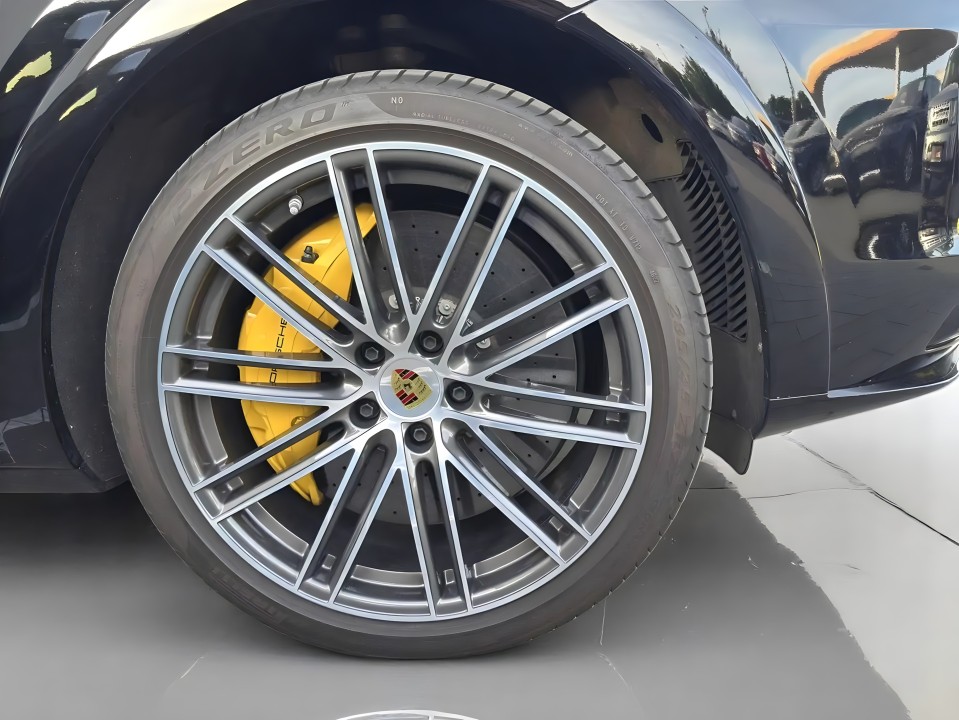 Porsche Cayenne Coupe - foto 18