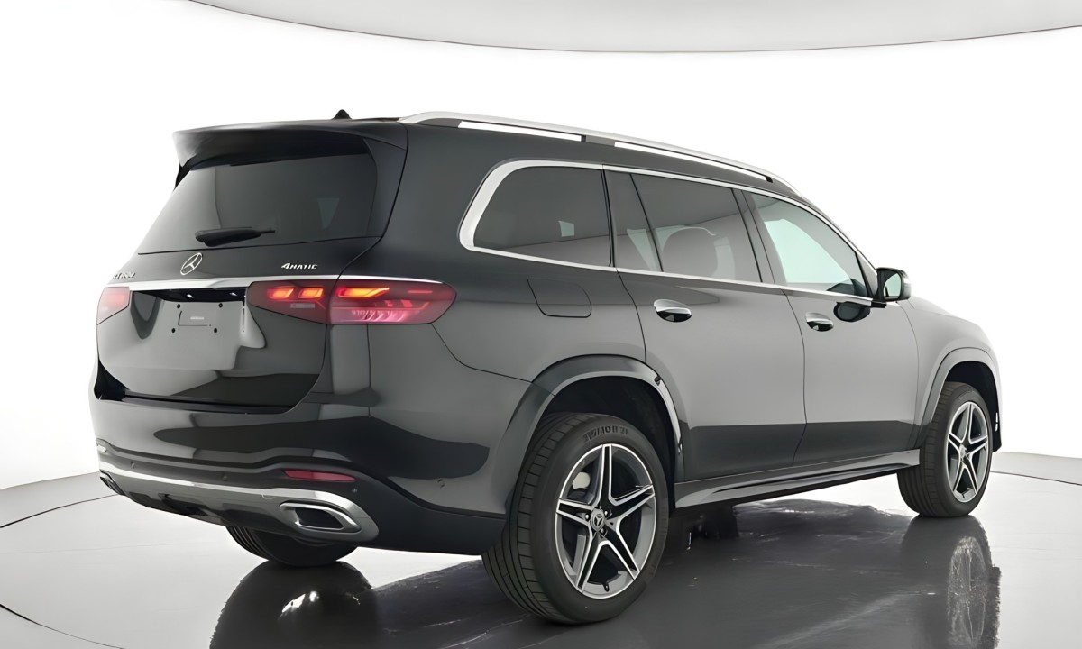 Mercedes-Benz GLS 350d 4MATIC AMG (3)