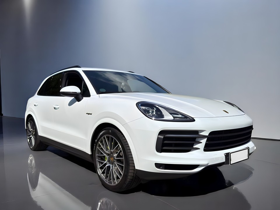 Porsche Cayenne E-Hybrid Platinum (1)