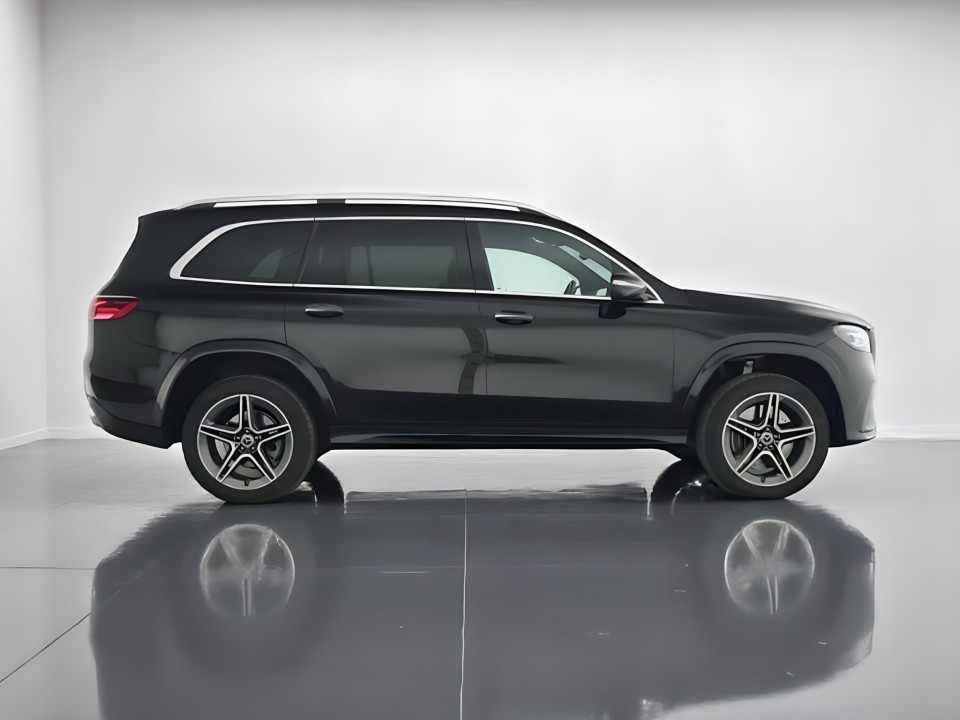 Mercedes-Benz GLS 350d 4MATIC AMG (4)