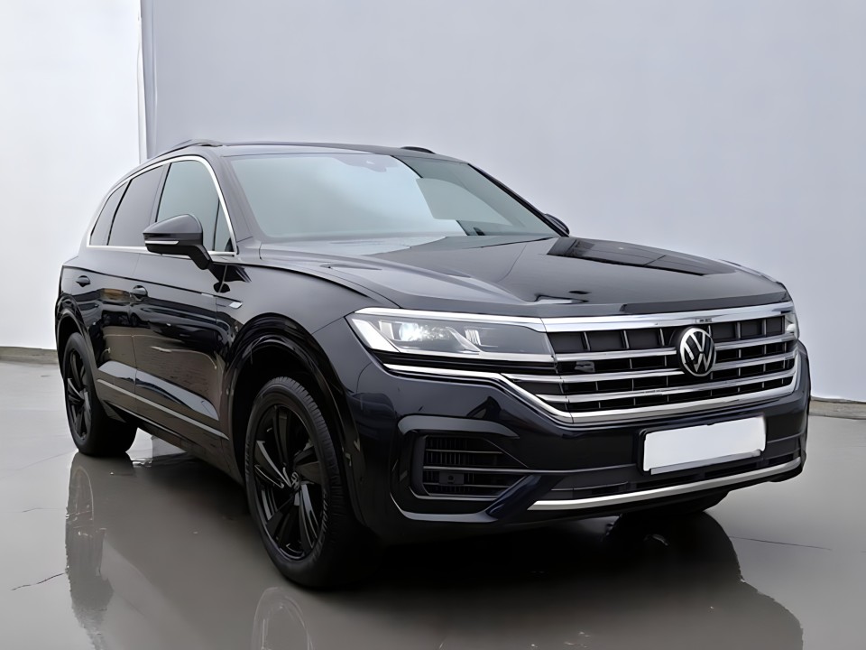 Volkswagen Touareg R-Line TSI (1)