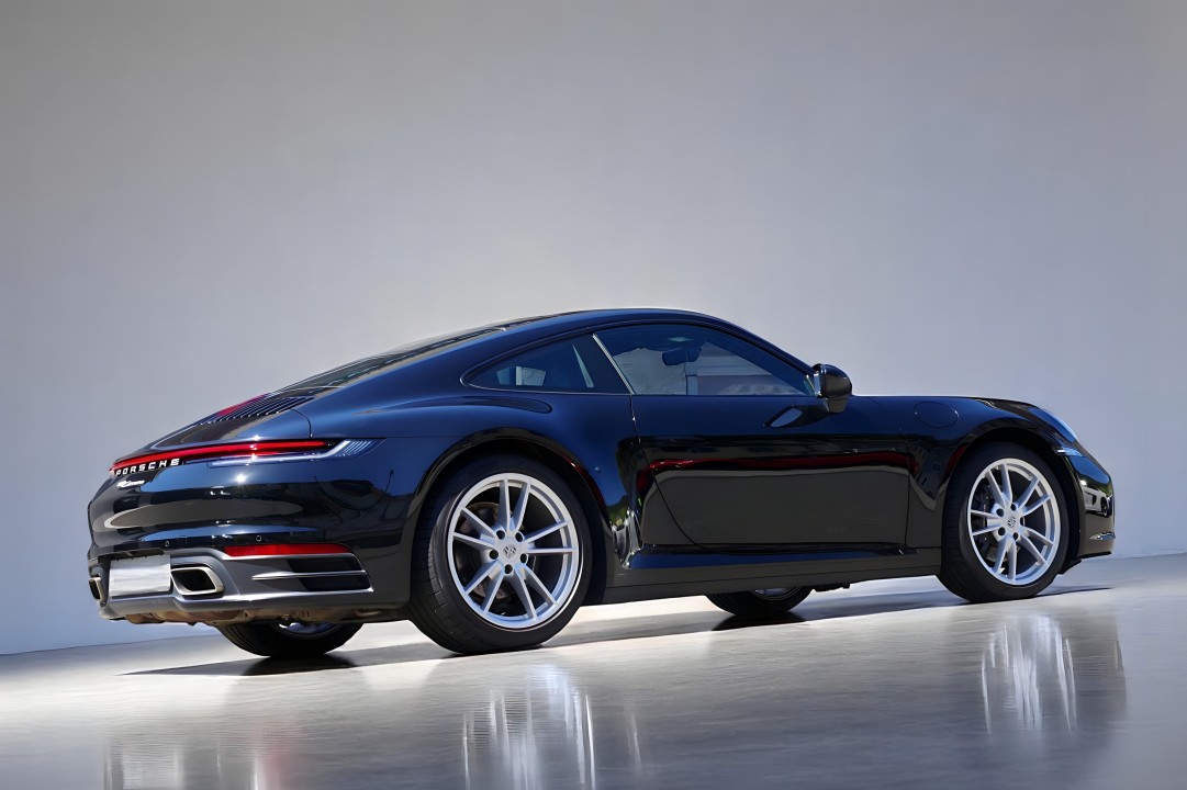 Porsche 992 Coupé (4)