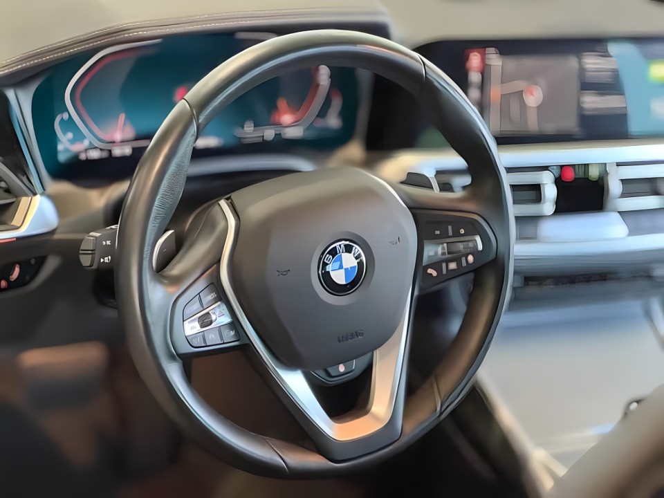 BMW Seria 3 BMW 330i Limousina Luxury Line (5)