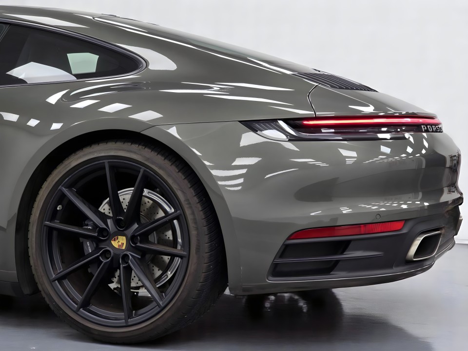 Porsche 992 Porsche 911 Carrera - foto 36