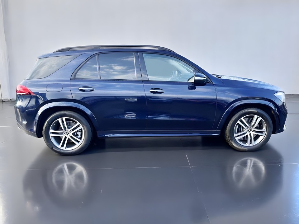 Mercedes-Benz GLE 350 e 4MATIC AMG line (2)
