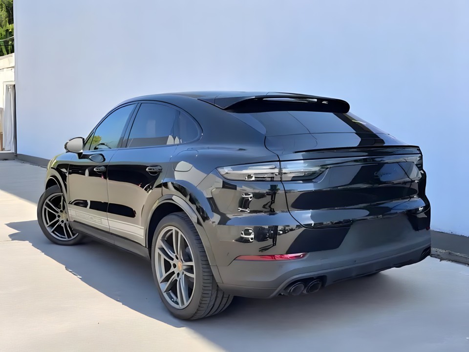 Porsche Cayenne E-Hybrid Coupe Platinum Edition (3)