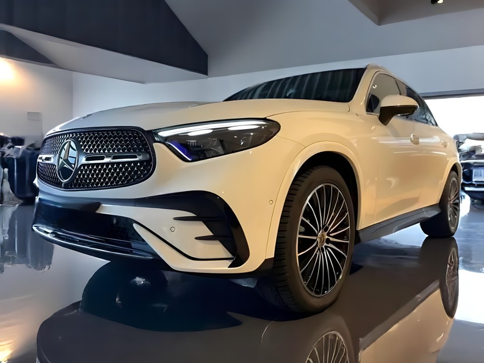 Mercedes-Benz GLC 200 4MATIC AMG