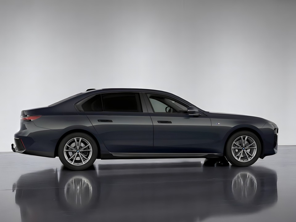 BMW Seria 7 740d xDrive M- Sport (2)