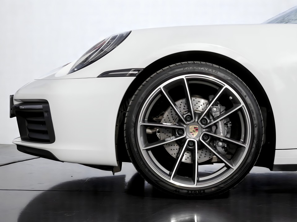 Porsche 911 Carrera (992 I) - foto 22