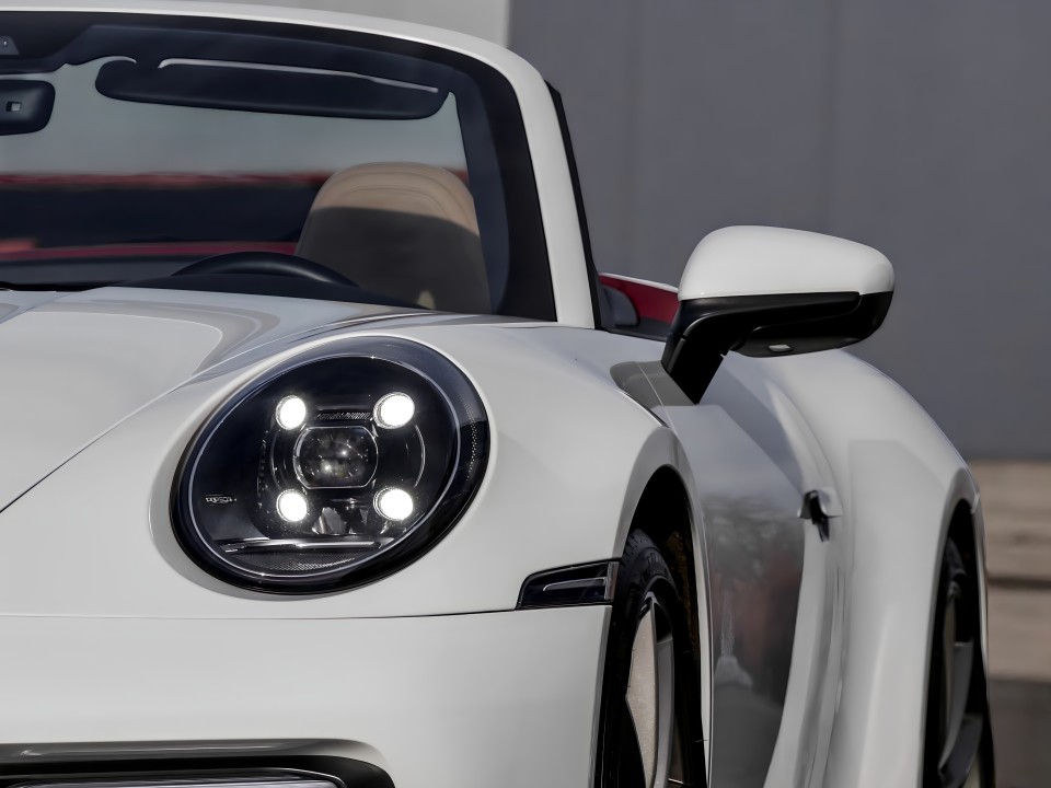 Porsche 911 Carrera (992 I) - foto 18