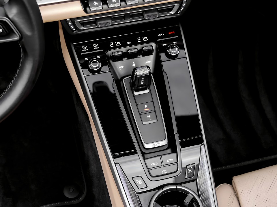 Porsche 911 Carrera (992 I) - foto 12