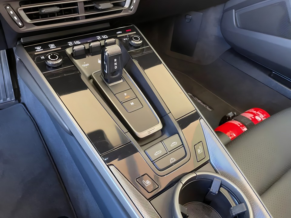 Porsche 911 Carrera (992 I) - foto 16