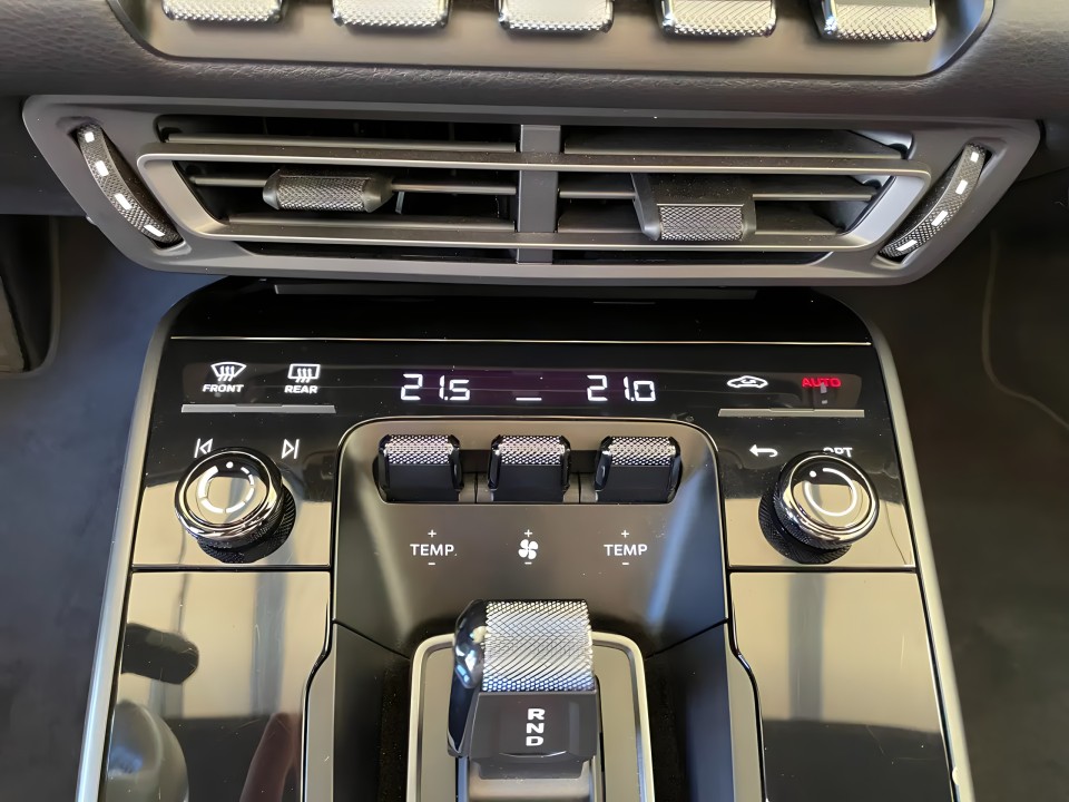 Porsche 911 Carrera (992 I) - foto 17