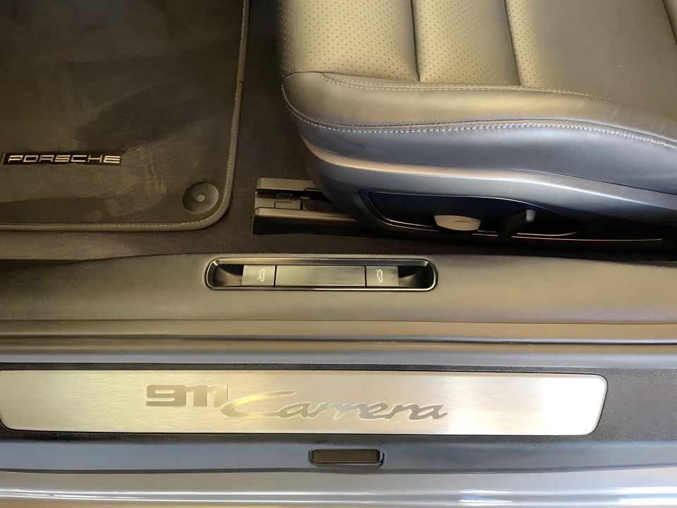 Porsche 911 Carrera (992 I) - foto 18