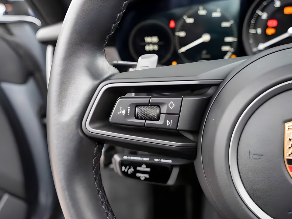 Porsche 911 Carrera (992 I) - foto 13