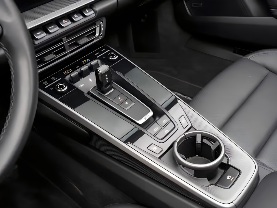Porsche 911 Carrera (992 I) - foto 19