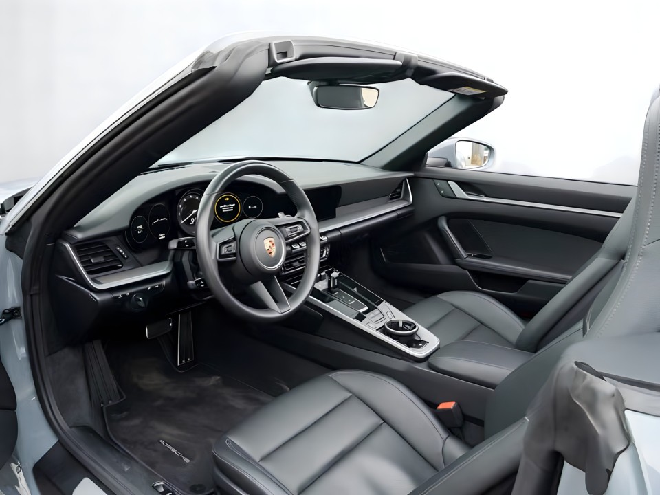 Porsche 911 Carrera (992 I) - foto 12