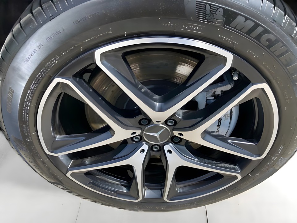 Mercedes-Benz GLE 53 4MATIC+ AMG - foto 8