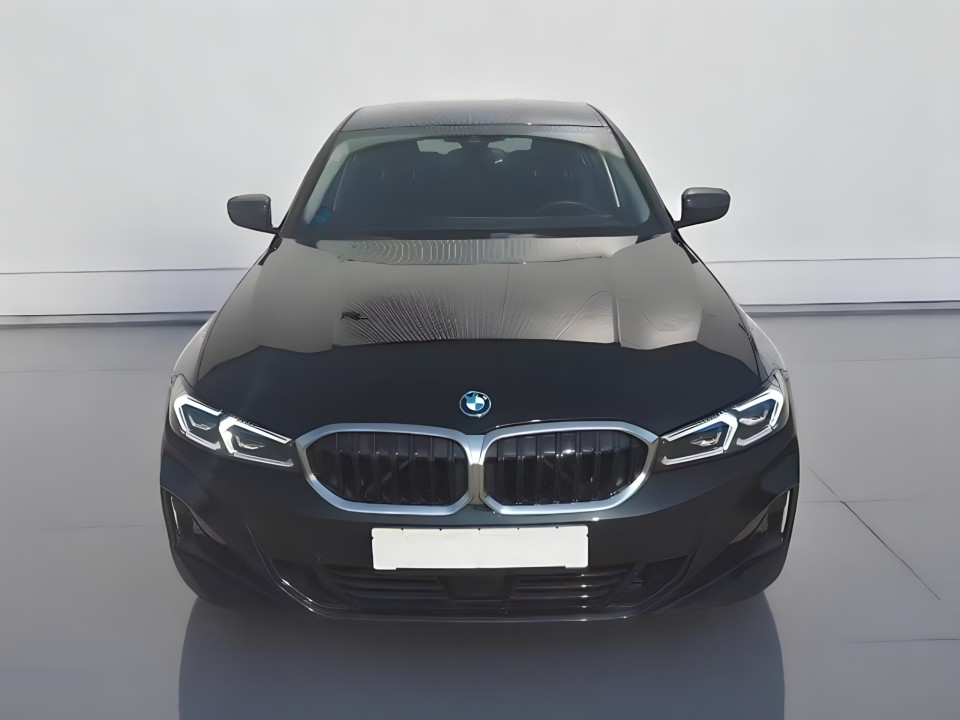 BMW Seria 3 330e xDrive Sedan (4)