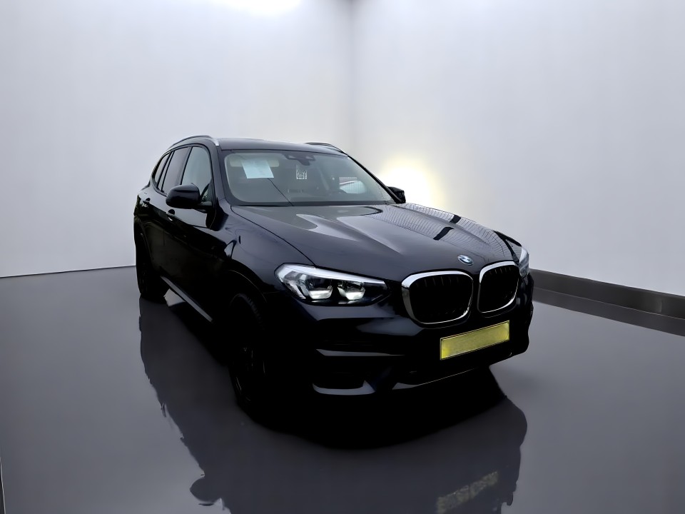 BMW X3 sDrive18 (1)