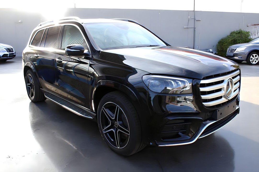 Mercedes-Benz GLS 450 4MATIC (1)