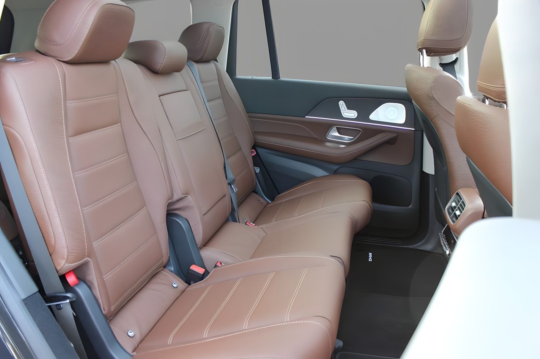 Mercedes-Benz GLS 450 4MATIC - foto 9