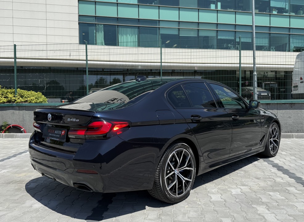 BMW Seria 5 545 e xDrive (3)