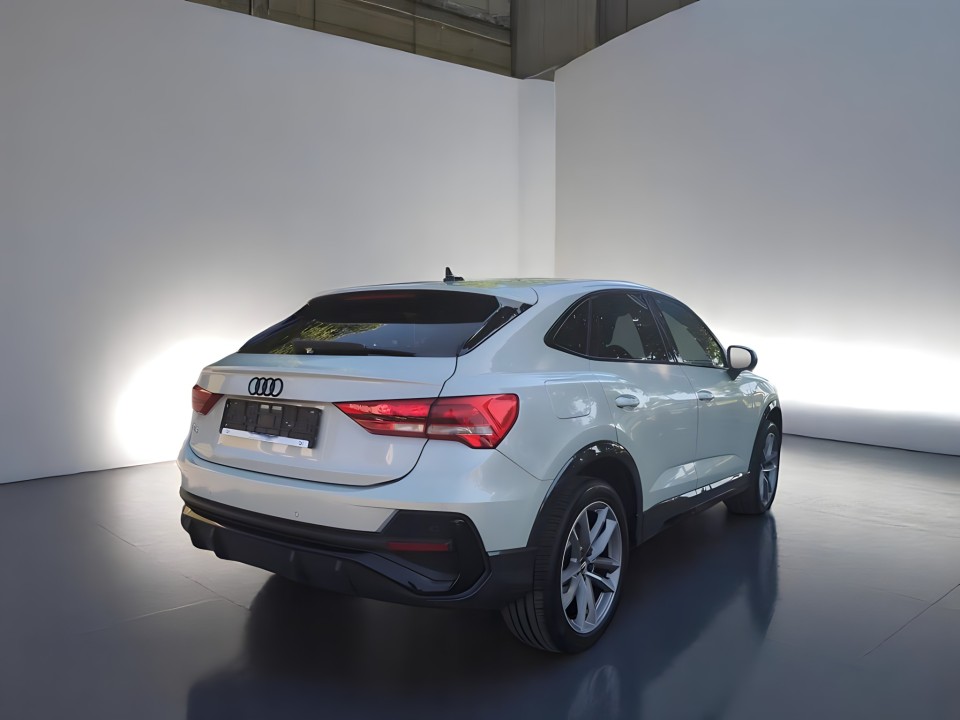 Audi Q3 35 TFSI S-line Sportback (3)