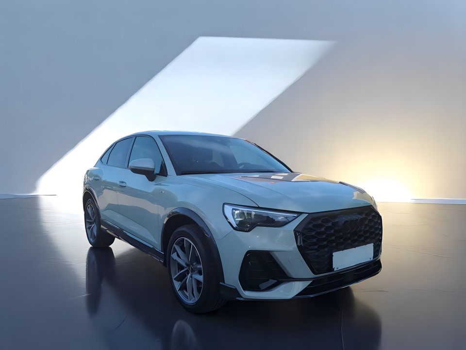 Audi Q3 35 TFSI S-line Sportback (1)
