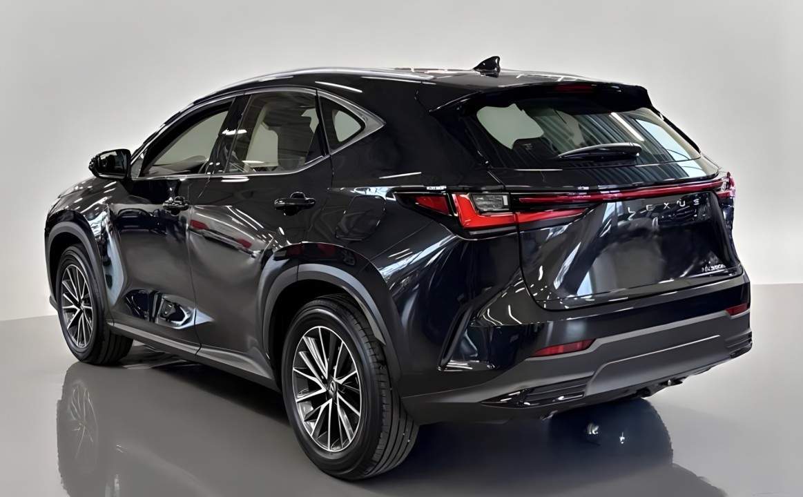 Lexus Seria NX 350h (3)