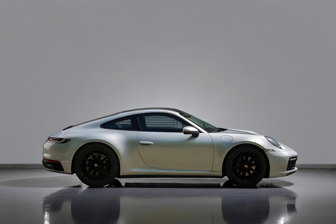 Porsche 992 Carrera (2)