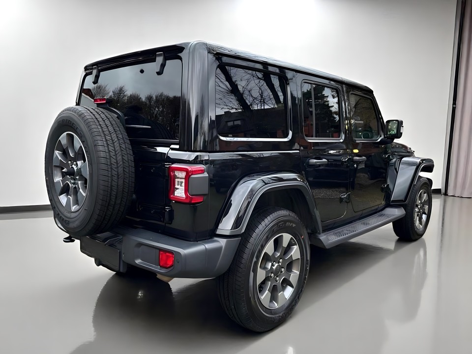 Jeep Wrangler Unlimited Sahara (3)