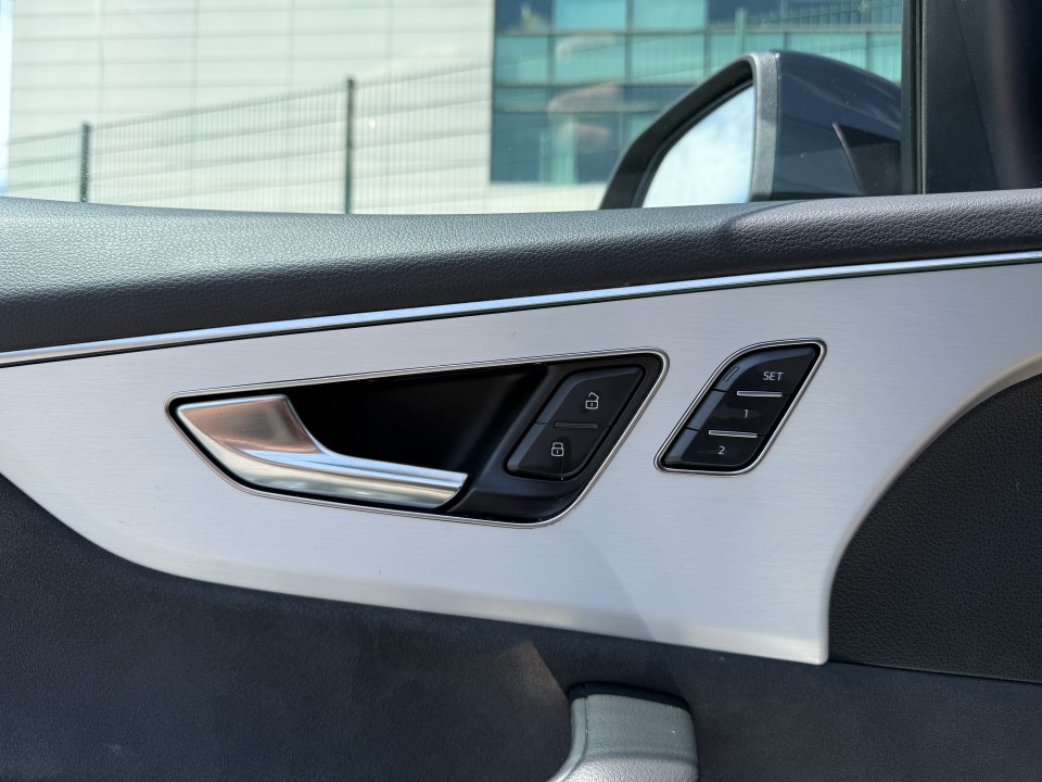 Audi Q8 60 TFSIe quattro tiptronic S-Line - foto 25