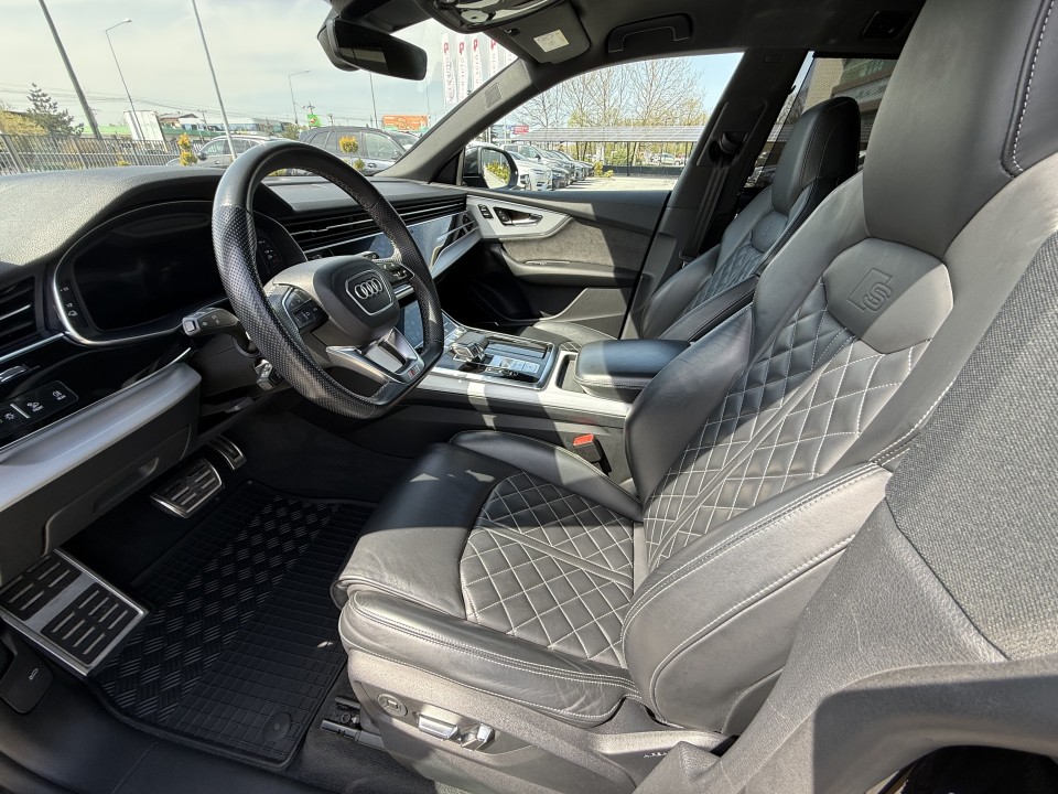 Audi Q8 60 TFSIe quattro tiptronic S-Line - foto 11