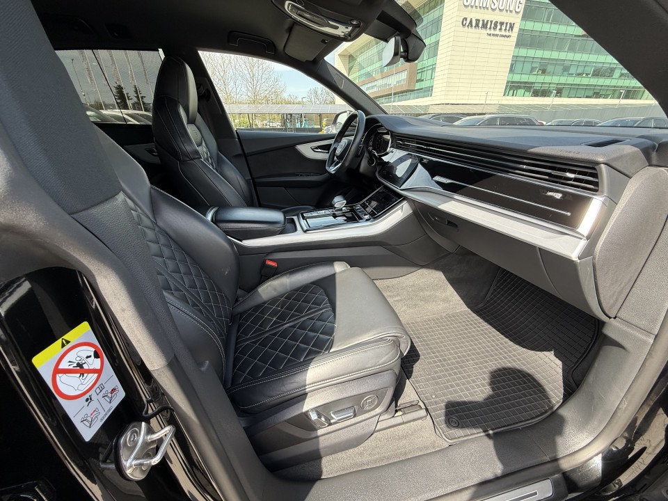 Audi Q8 60 TFSIe quattro tiptronic S-Line - foto 17