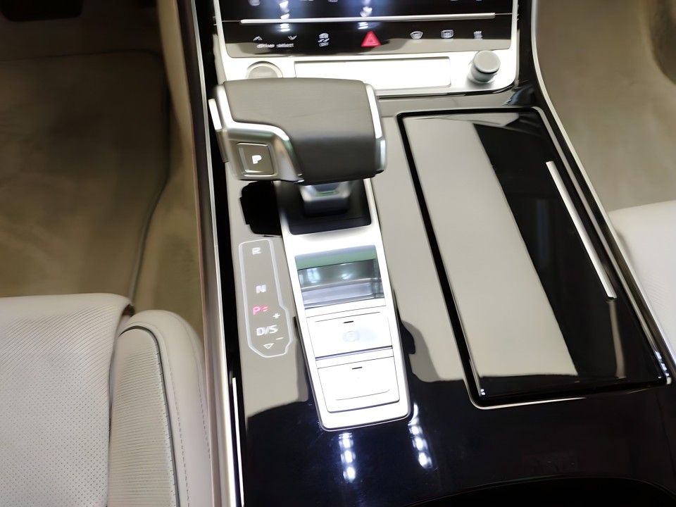 Audi A8 55TFSI quattro tiptronic - foto 13