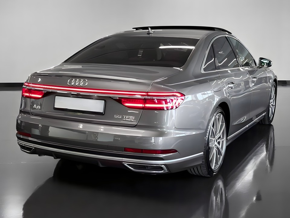 Audi A8 55 TFSI Quattro Tiptronic (2)