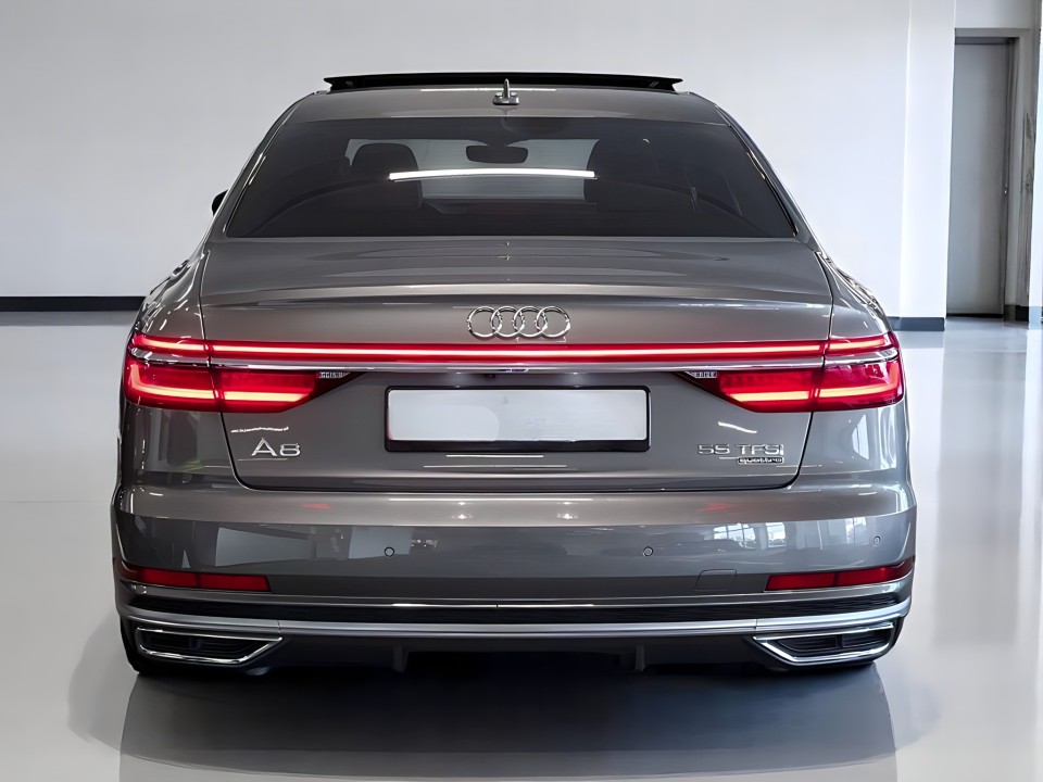Audi A8 55 TFSI Quattro Tiptronic (3)