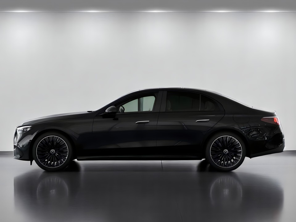 Mercedes-Benz E 300de AMG Line (3)