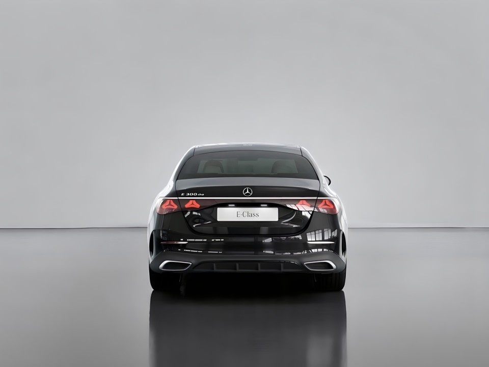 Mercedes-Benz E 300de AMG Line (5)