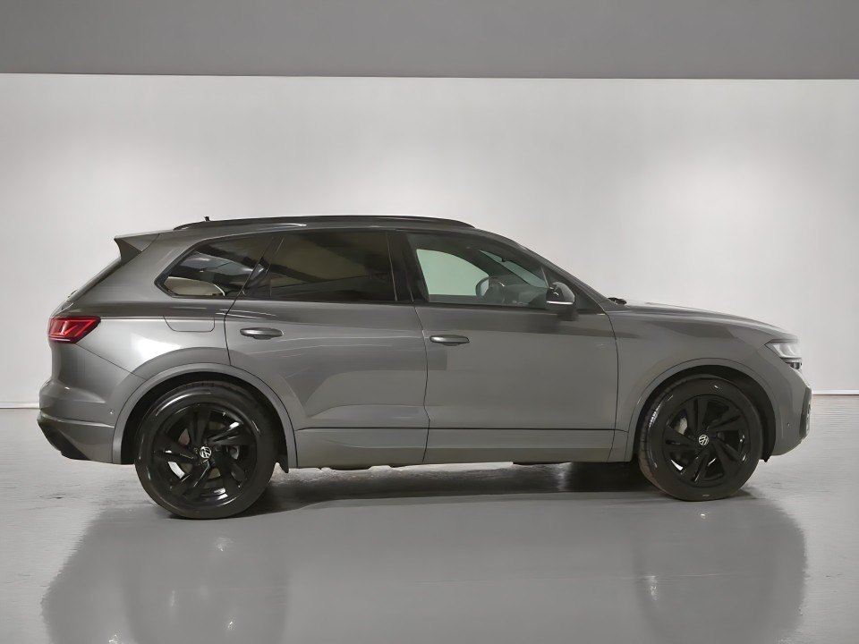 Volkswagen Touareg V6 TDI R-Line (4)