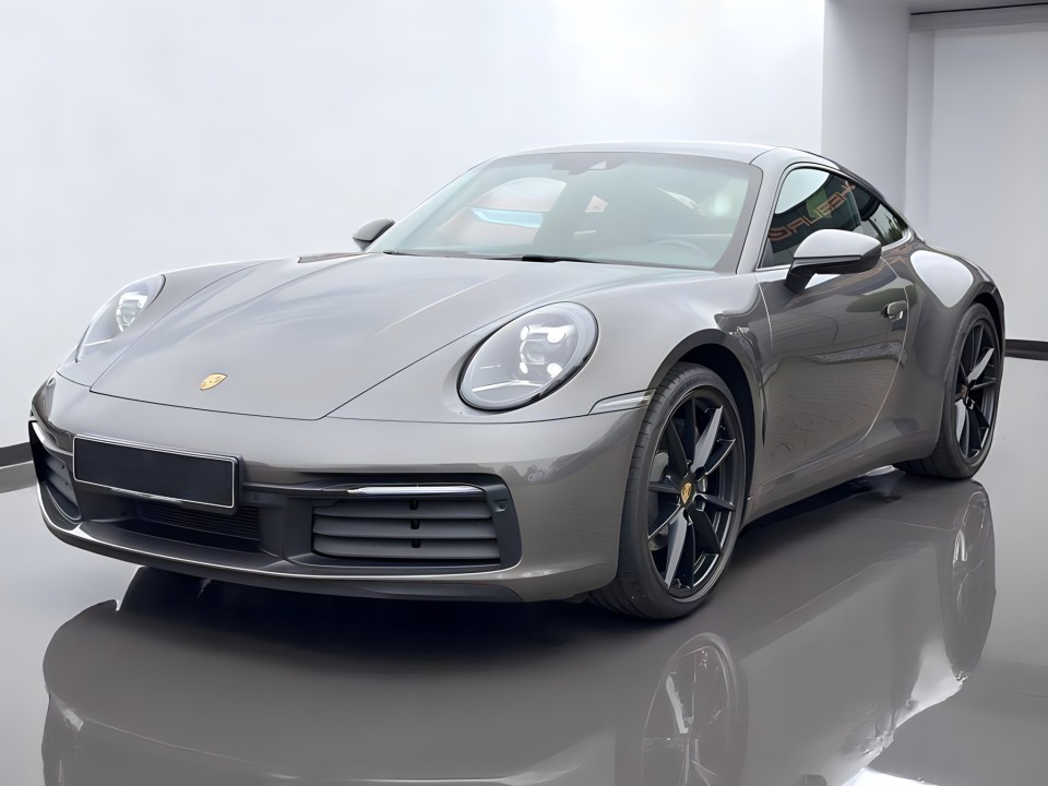 Porsche 911 Carrera (3)