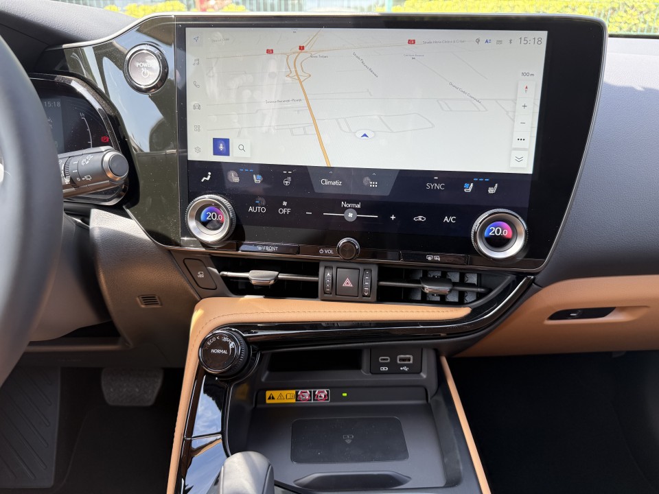 Lexus Seria NX 450h+ AWD - foto 24