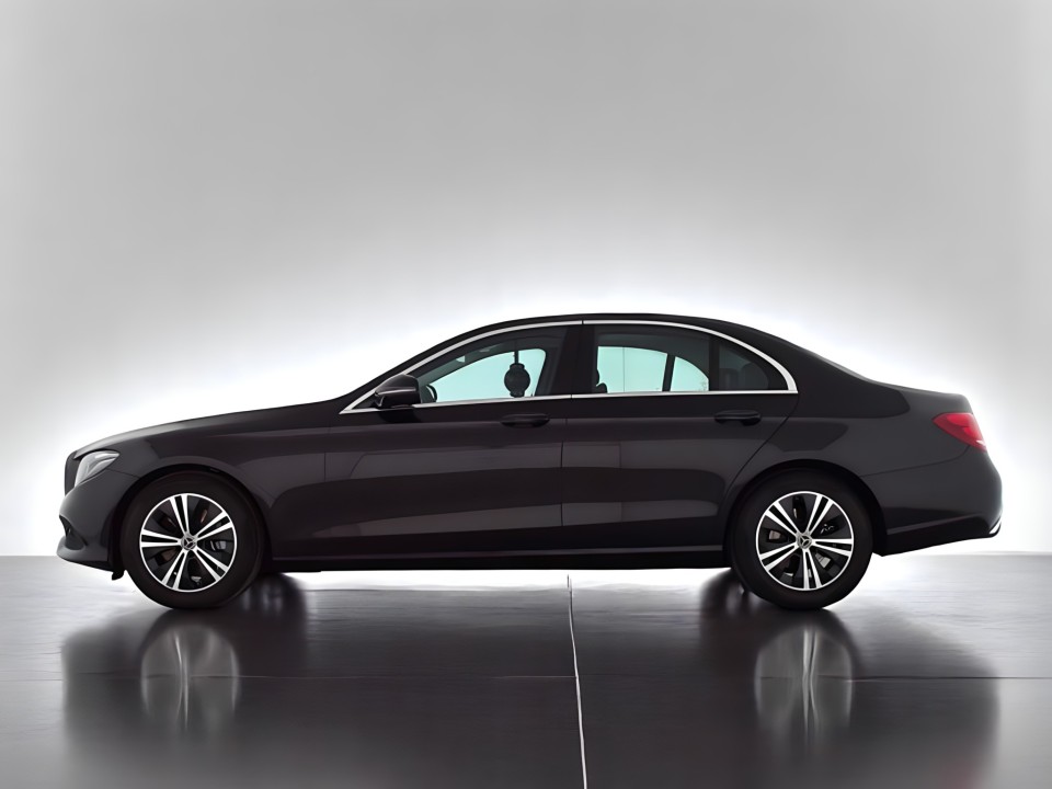 Mercedes-Benz E 300d Avantgarde (5)