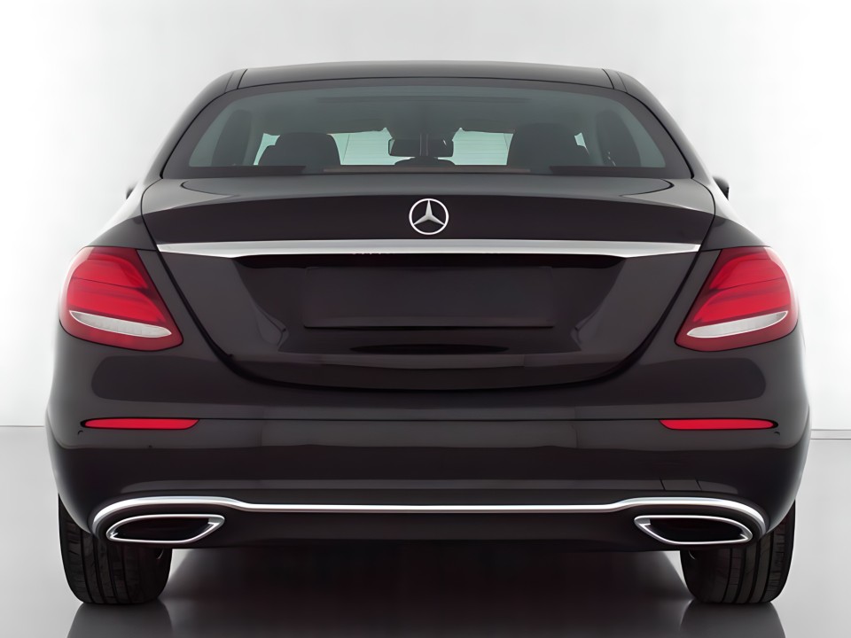 Mercedes-Benz E 300d Avantgarde (3)