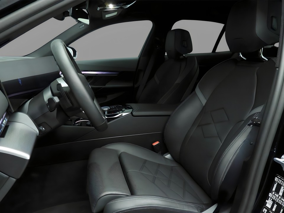 BMW Seria 5 540d xDrive M-Sport - foto 6